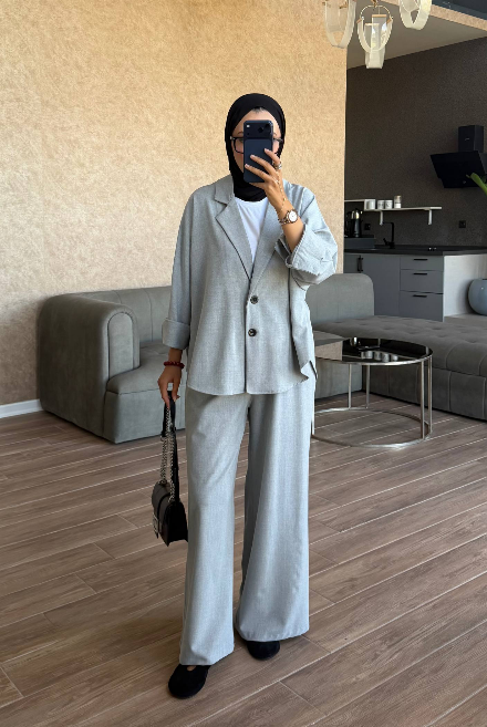 ensemble chic de nora 2026/2027