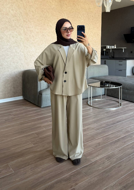ensemble chic de nora 2026/2027